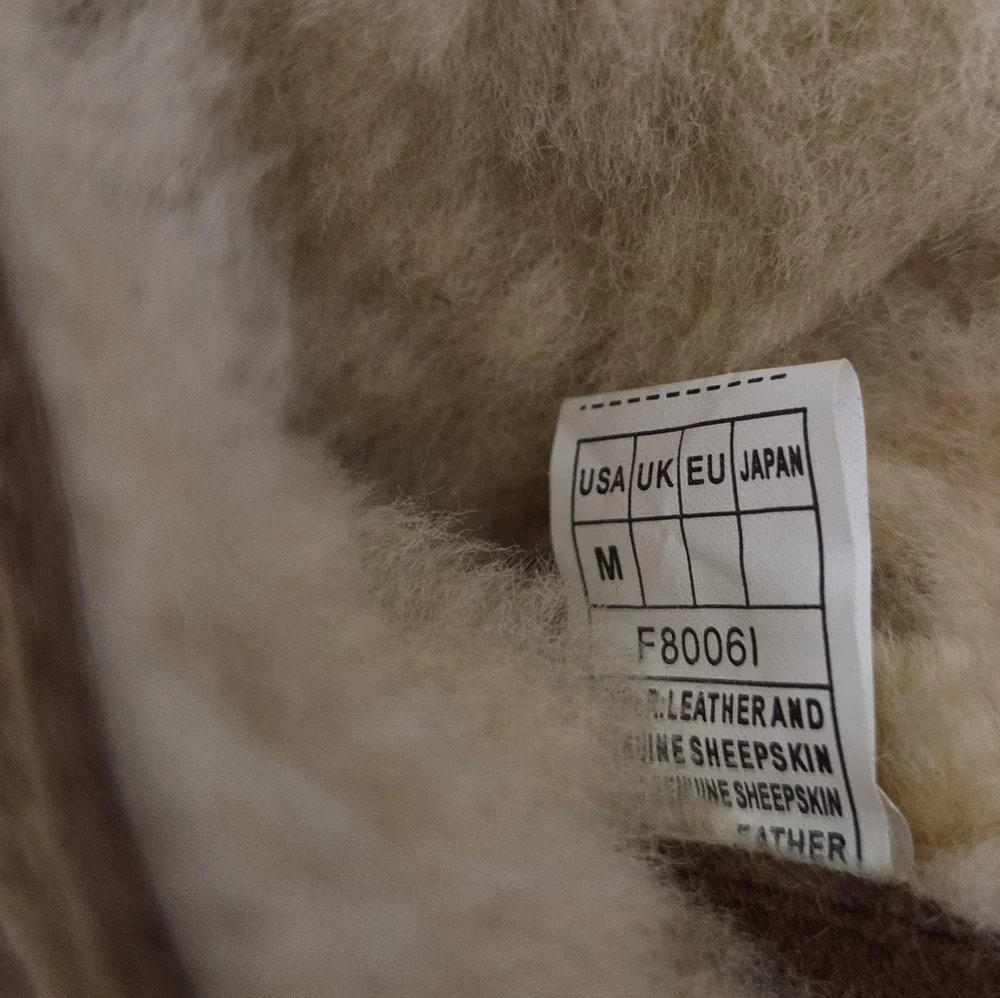 UGG Baby Chestnut Boo Suede Boots Geniune Sheepskin Size Medium 4-5 12-18 months
